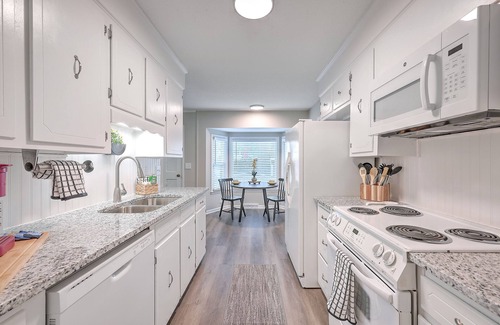 Goose Creek Casa | CLEAN, COMFORTABLE, AND SPACIOUS NEAR CHARLESTON!