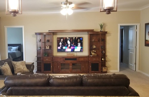 Ruffin Casa | Clean,Comfortable,Quiet, Home away from Home!
