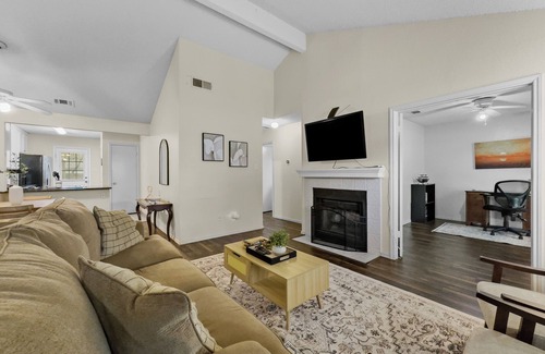 Euless Casa | Clean & Cozy 2BD/2BA Plus Office - Great Location!