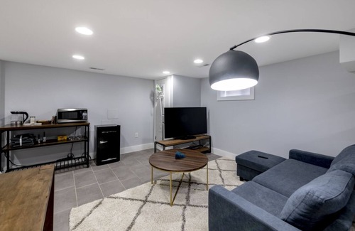 Capitol View Apartamento | Clean&Cozy English Basement