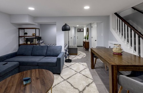Capitol View Apartamento | Clean&Cozy English Basement
