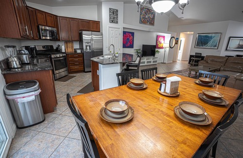 North Las Vegas Casa | ★ Clean & Cozy Ultra-Spacious ★ 4Bed 2Bath in North Las Vegas!