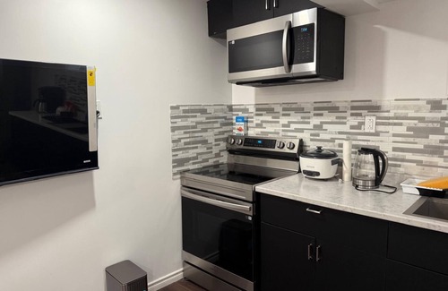 West Edmonton Apartamento | Clean Executive Family Haven Short Stay