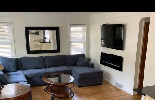 Berkley Casa | Clean fresh and very safe near downtown Berkley