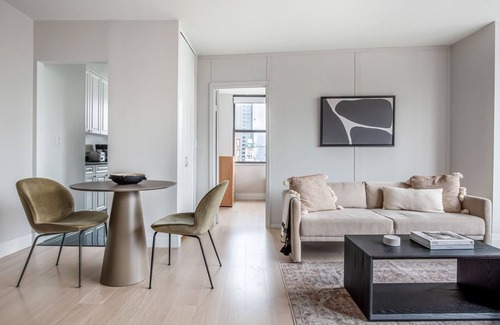 Tudor City Apartamento | Clean Kips Bay 2BR w/ Gym & Doorman, nr Comedy & Theater, by Blueground