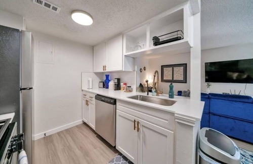 Hyde Park Apartamento | Clean & modern close to Hospitals