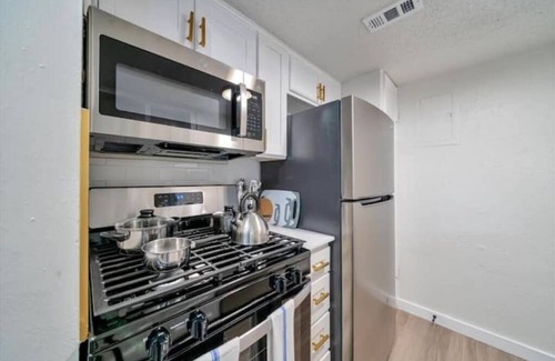 Hyde Park Apartamento | Clean & modern close to Hospitals