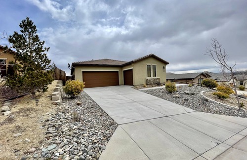 Northwest Reno Casa | Clean Modern Private Home 28Miles From Tahoe