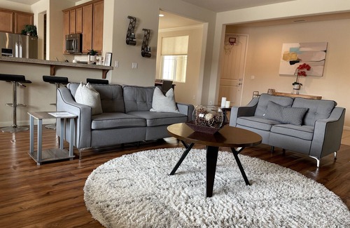 Northwest Reno Casa | Clean Modern Private Home 28Miles From Tahoe