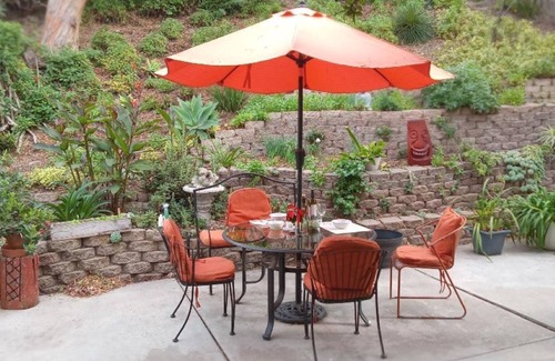 Vista Casa | Clean Private Bedroom,Bathroom. Private entrance. Lovely Gated Neighborhood.