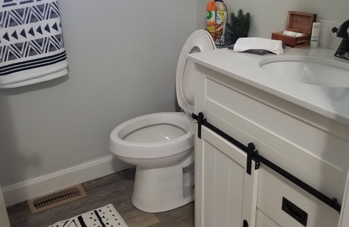 Spartanburg Casa | Clean private room downtown Spartanburg.