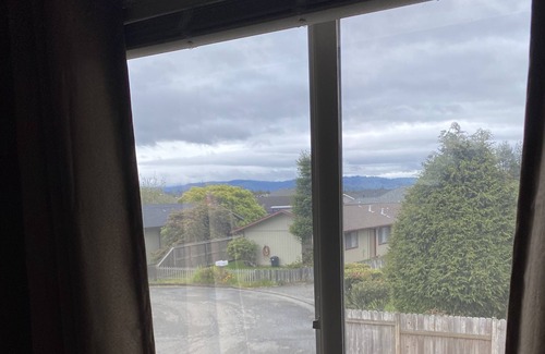 Eureka Apartamento | Clean, private upstairs apartment with self check-in Keyless entry