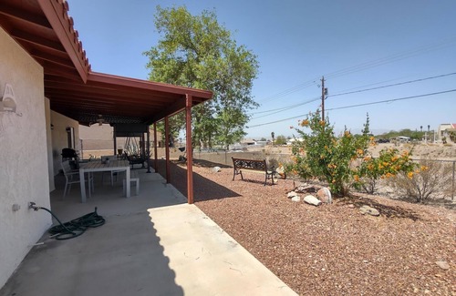 Lake Havasu City Casa | Clean quaint home in quiet neighboorhood
