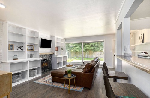 Battle Creek Casa | Clean, Quiet, Professional + Safe 3BR 1 Bath House