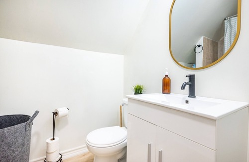 Pembroke Casa | Clean, renovated, modern 2 bedroom house in Pembroke