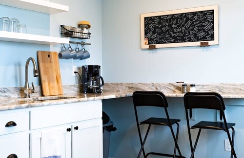 East Memphis Apartamento | Clean & Serene House + Studio - Easy On/off I-40
