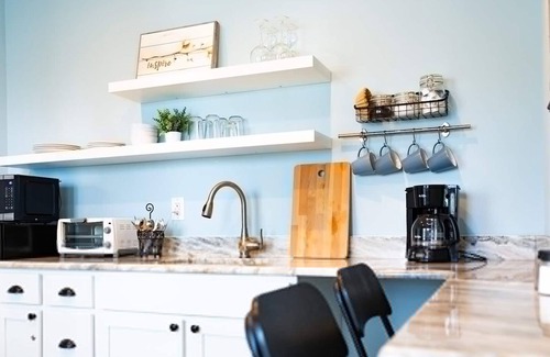 East Memphis Apartamento | Clean & Serene House + Studio - Easy On/off I-40