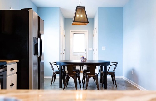 East Memphis Apartamento | Clean & Serene House + Studio - Easy On/off I-40
