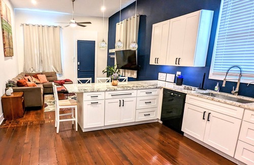 South 7th Ward Casa | Clean Spacious 2BR Near Frenchmen, French Quarter Pet-Friendly!