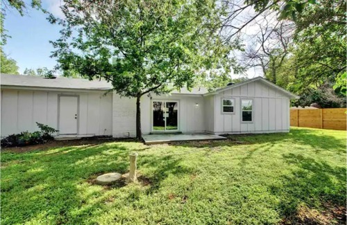 North Austin Civic Association Casa | Clean & Spacious 3 miles from Domain & Q2 Stadium