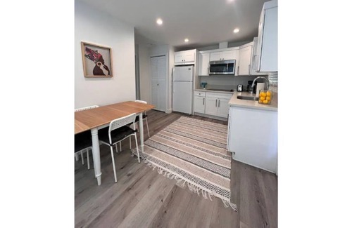 Northridge Casa | Clean Spacious Los Angeles 1-bedroom Guest House