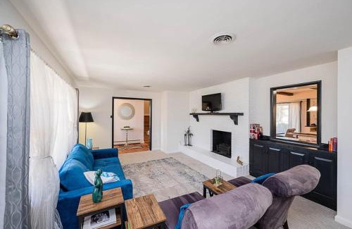 Reisterstown Casa | Clean & Spacious Modern Farmhouse