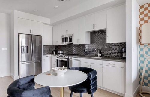 University Heights Apartamento | Clean University Heights 1BR w/ Courtyard, nr Restaurants, by Blueground