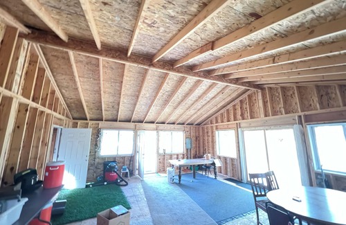 Black River Falls Cabina | Clear Creek Cabin- 10 acres of privacy, Pond, Creek, Pet Friendly