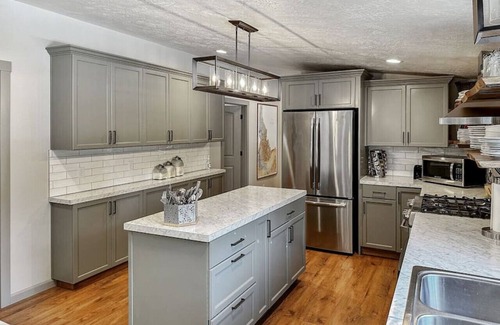 Cascade Apartamento | Fun Modern Cabin Near Clear Creek Station