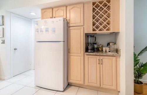 East Shore Casa | Clear LI Sound waterview, Wedding pics, Yale&Beach
