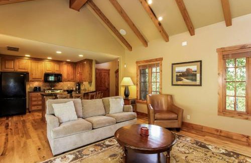 Tamarack Resort Casa | Clearwater Cottage 87 at Tamarack Resort by Casago McCall - Donerightmanagement