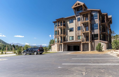 Lakeside Village Apartamento | Clearwater Lofts #302, Building 1