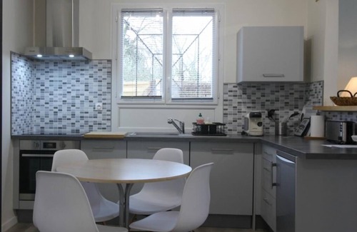 Ambares-et-Lagrave Casa | Cleau - Ambares Lagrave