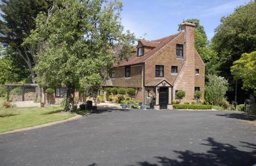 Hailsham Casa | Cleavers Lyng 16th Century Country House