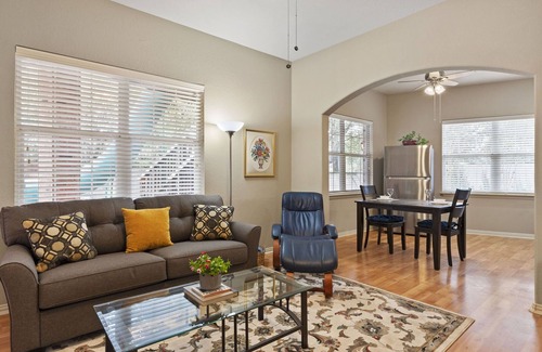 Circle C Ranch Cabaña | ✦Clelia’s Cottage✦ South Austin Guest House