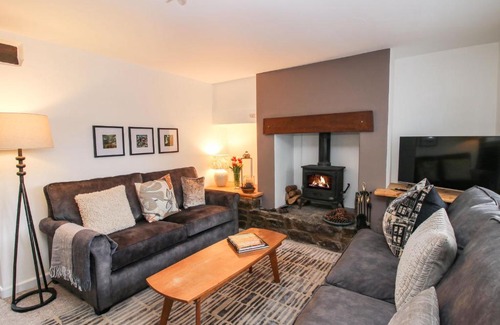 Halfway House Casa | Clematis Cottage