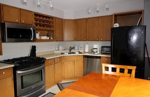 Southampton Casa | Clemens' Cottage, a charming 3-Bed Historic Home in Central Southampton