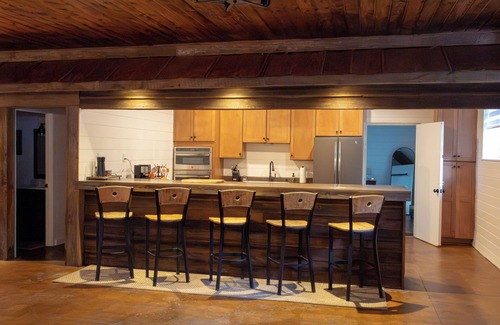 Central Cabina | Clemson Game Day Lake House Retreat 5 min to Clemson University