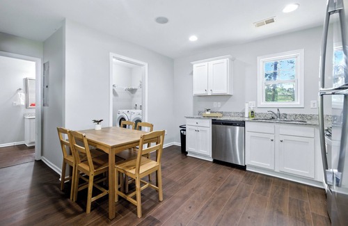 Clemson Casa | Clemson Weekend Rental- very close to campus, 4 Bedroom 3 Bathroom