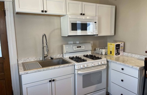 Norwood Casa | Cleneay #2, Private 3 Bed near Xavier & Downton