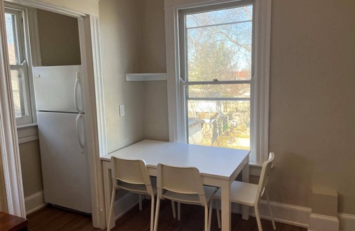 Norwood Casa | Cleneay #2, Private 3 Bed near Xavier & Downton