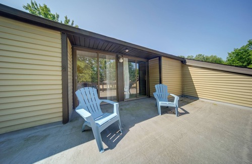 Richmond Heights Condominio | Cleveland Area Retreat Near Lake Erie