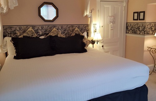 Newport Hotel | Cleveland House