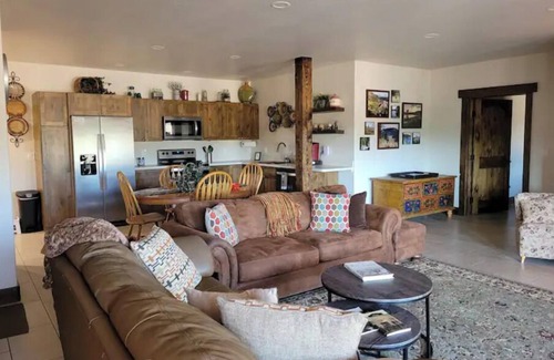 Meeker Casa | Cleveland Place
