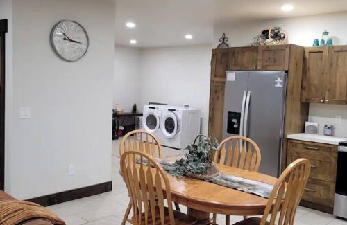 Meeker Casa | Cleveland Place