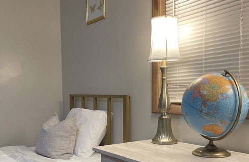 South Euclid Casa | Cleveland suburban comfort near schools/hospitals and attractions