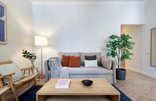 La Sagrada Familia Apartamento | Click&Flat Gaudi Dream II