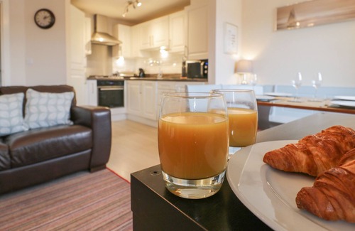 Whitby Cabaña | Clickety-Clack Cottage, WHITBY