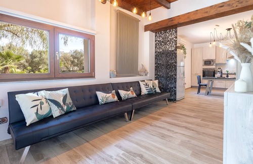 Santa Maria La Palma Villa | En Alghero Splendid Villa Elike Maripo, con piscina, para 12 personas.