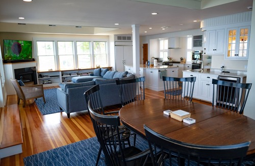 Plymouth Casa | Acantilado lado casa directamente en Cape Cod Bay con playa privada